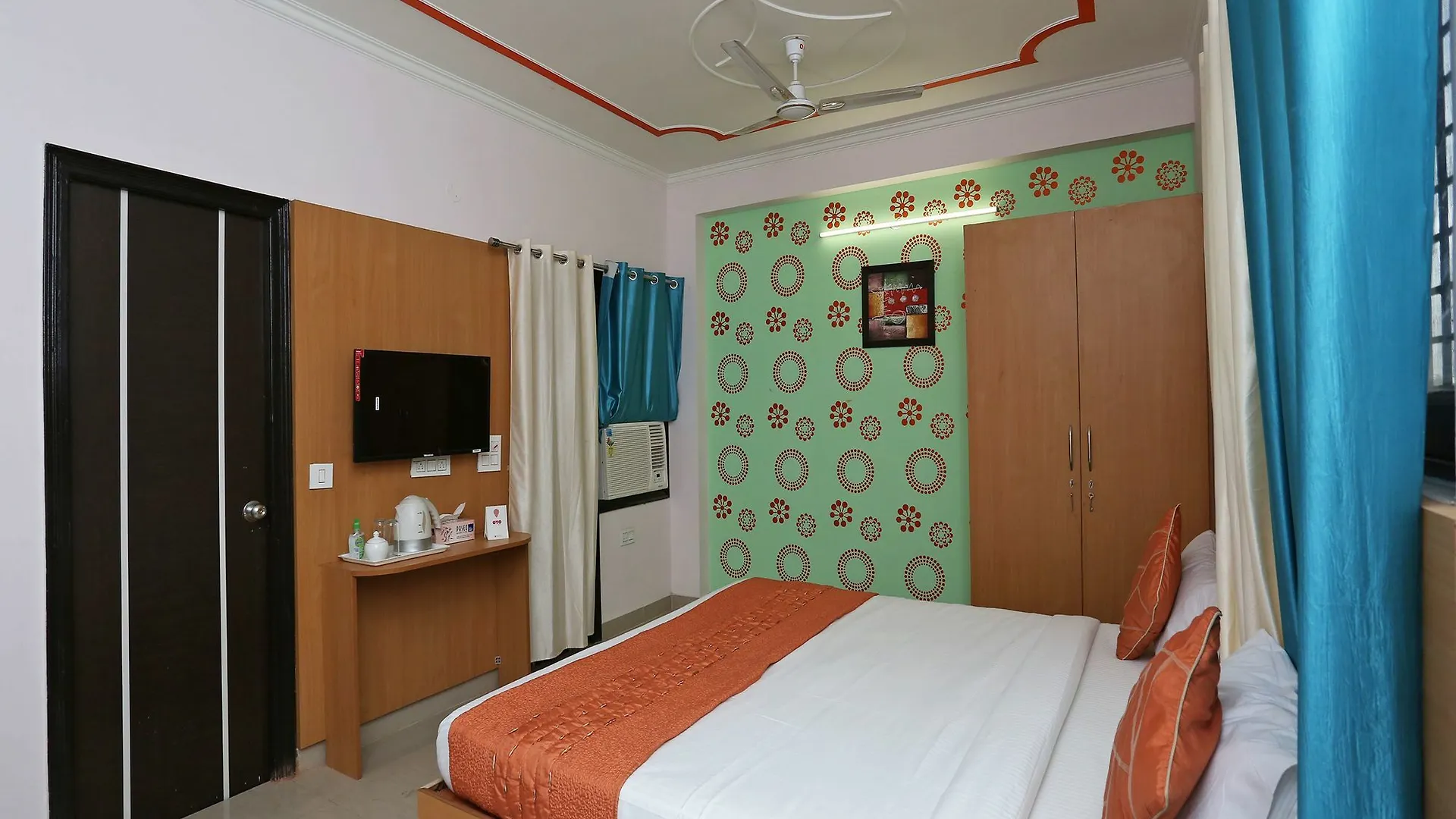 Oyo 14098 R R Homes Gurgaon